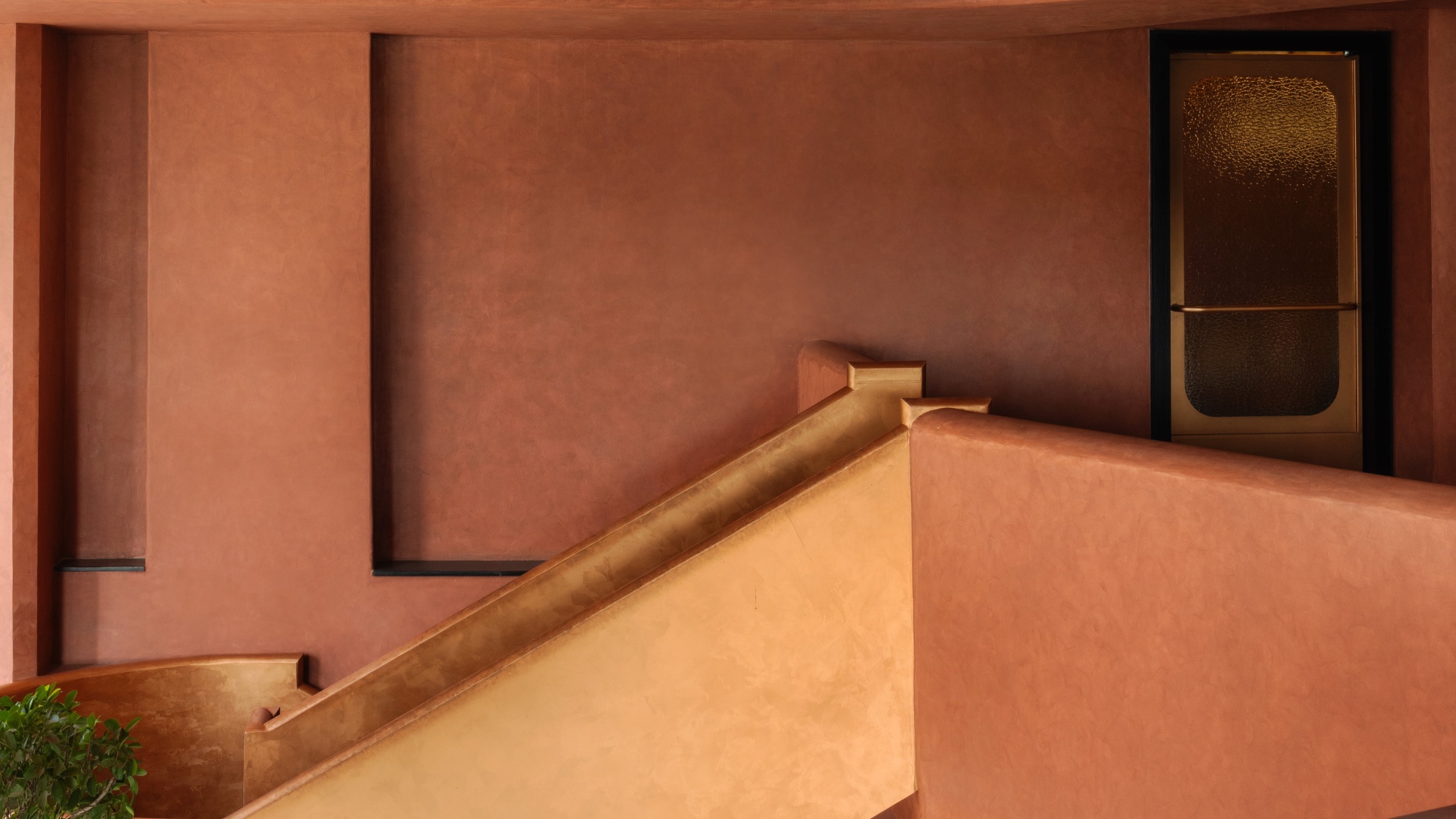 Quiet Geometry